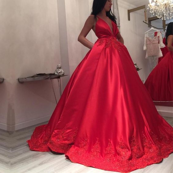 Princess Prom Dresses Deep V-neck Long Satin Ball Gowns Wedding Dresses Lace Appliques cg15618