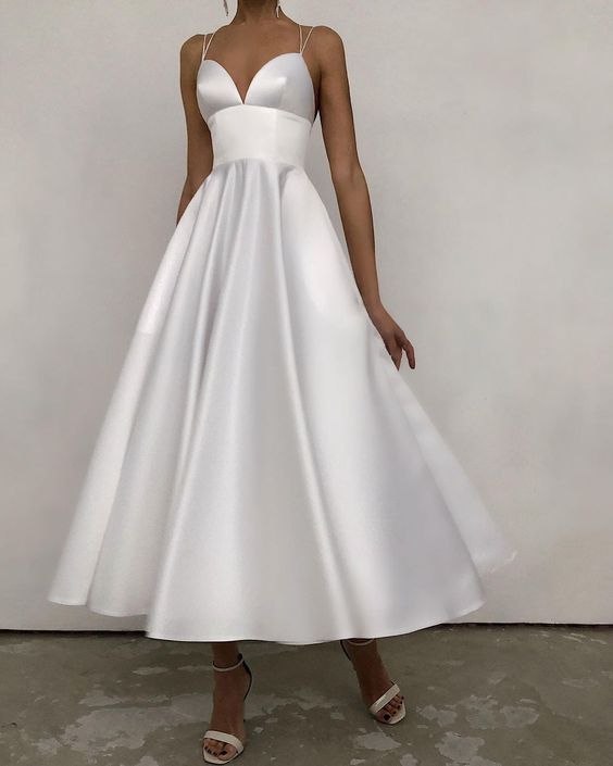 Simple Prom Dresses Deep V Neck Sleeveless Evening Formal Gowns cg19765