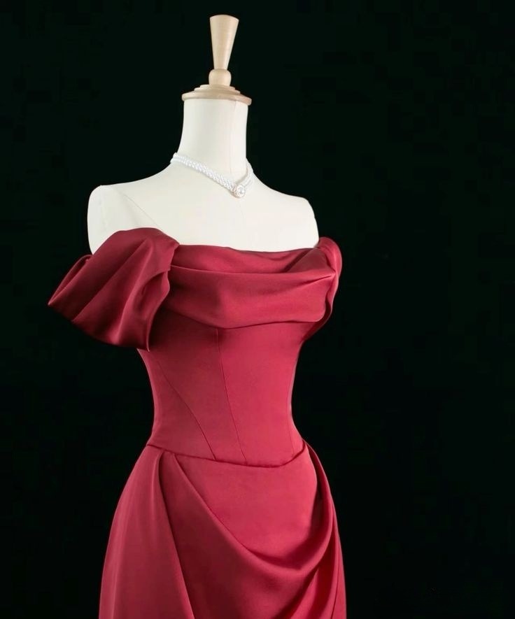 Elegant Off Shoulder Burgundy Prom Gown Evening Party Dress  cg25382