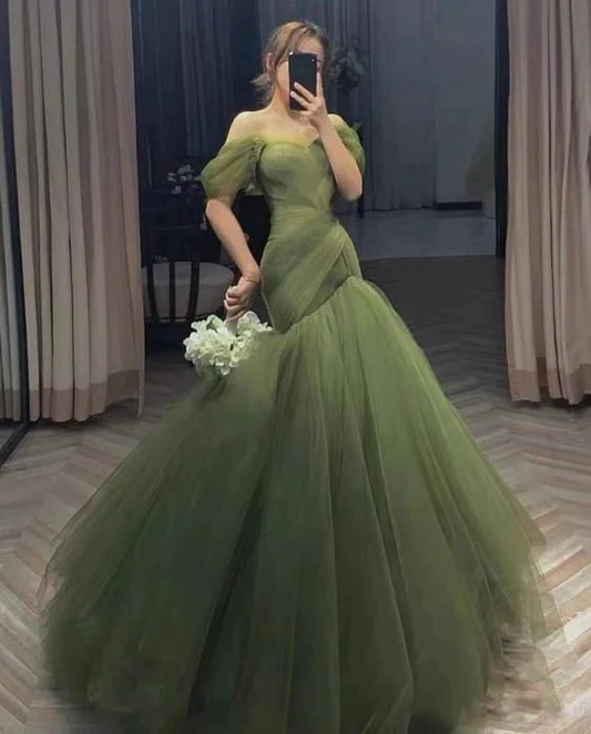 Green long off the shoulder Prom Dresses     cg24847