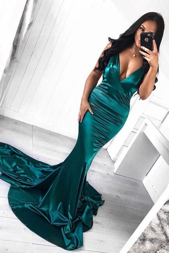 Mermaid V-Neck Sweep Train Dark Green Prom Dress with Ruched   cg11837