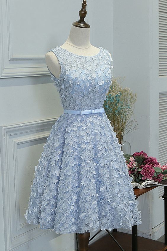 A-Line Boat Neck Knee-Length Blue Lace Homecoming Dress with Appliques    cg12011