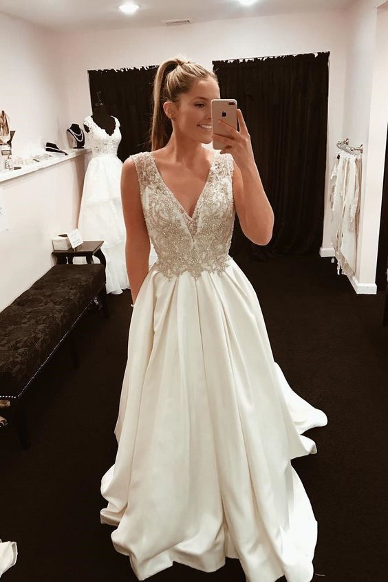 V-Neck Prom Dress,White Lace Prom Dress,Beaded Prom Dress,Sleeveless Formal Party Dress   cg14246