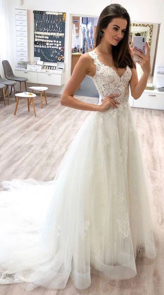 A-line V-neck Tulle Long Prom Dresses With Lace Appliques     cg19479