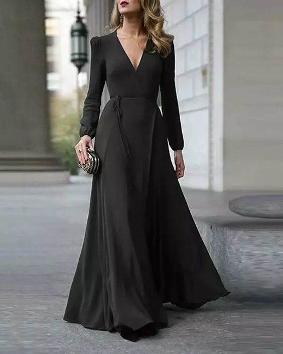 Black V-Neck Solid Color Prom Dress     cg22582