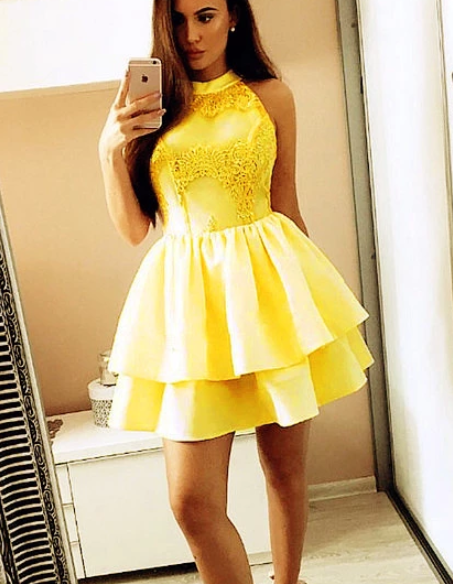 Short Satin Ruffles Yellow Homecoming Dresses Lace Appliques cg3423